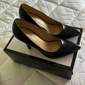 Nine West Black Leather Heels- Used once